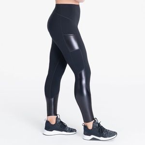 Spanx Every.Wear™ Gloss Pocket Leggings (M) NWT
